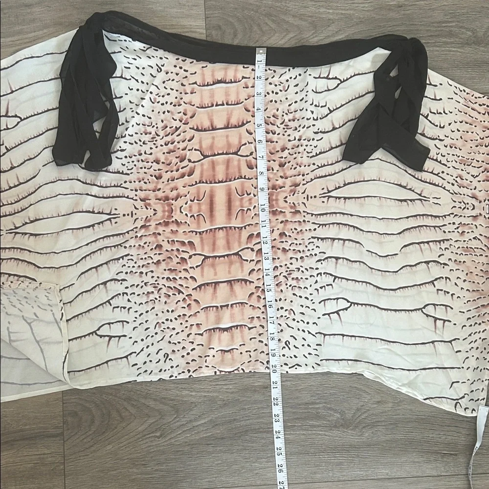 SHEIN flowy cream